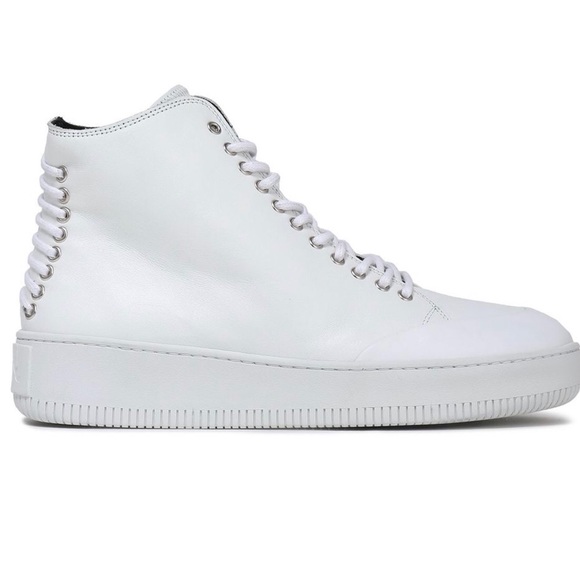 Alexander McQueen Shoes - Alexander McQueen Sneakers⭐️